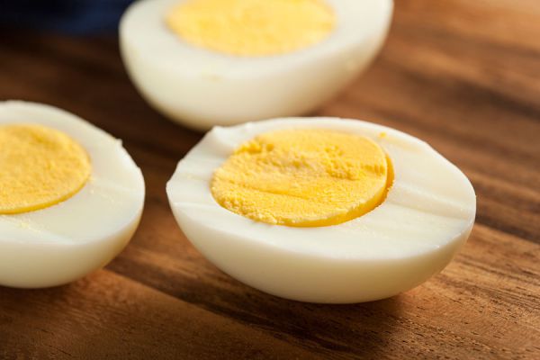 Cómo cortar Huevos Duros sin romper la Yema