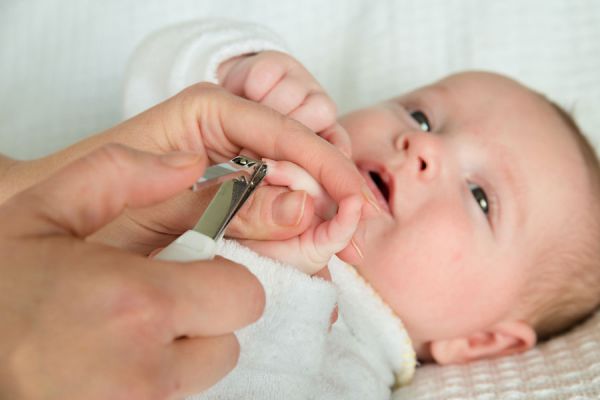 Cómo cortar las uñas de un Bebé Cómo cortar las uñas de un Bebé