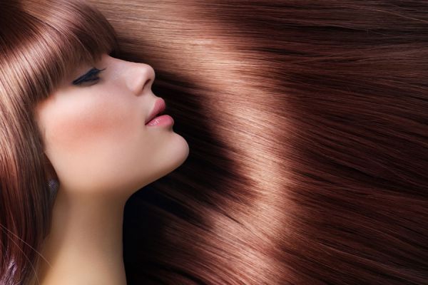 Cómo aumentar el brillo del cabello Cómo aumentar el brillo del cabello