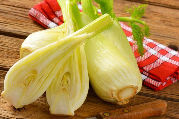 Métodos para cocinar y preparar el hinojo. Cómo comer el hinojo? Guía para preparar el hinojo antes de consumir. Métodos para cocinar y preparar el hinojo. Cómo comer el hinojo? Guía para preparar el hinojo antes de consumir.