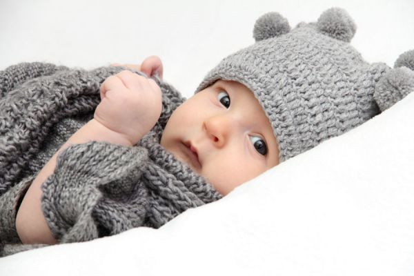 Guia para tejer un suéter de lana para el bebé. Procedimiento para tejer un sueter de bebé. Sueter hecho a mano para un recien nacido Guia para tejer un suéter de lana para el bebé. Procedimiento para tejer un sueter de bebé. Sueter hecho a mano para un recien nacido