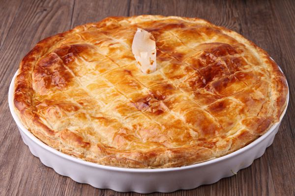 Guía para hacer masa de hojaldre para tartas y pasteles. Pasos para elaborar pastel con masa de hojaldre Guía para hacer masa de hojaldre para tartas y pasteles. Pasos para elaborar pastel con masa de hojaldre