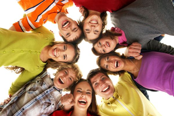 Mantener amistades fuertes requiere de valores inalterables. La importante de construir una amistad sólida Mantener amistades fuertes requiere de valores inalterables. La importante de construir una amistad sólida