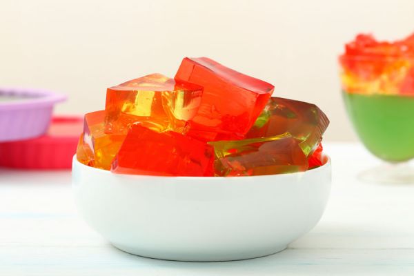 Receta de postre hecho con gelatinas para navidad. Un postre fresco para la navidad o en las tarde de calor hecho con gelatinas. Receta de postre hecho con gelatinas para navidad. Un postre fresco para la navidad o en las tarde de calor hecho con gelatinas.