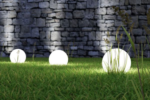 Consejos para iluminar el jardín. Técnicas de iluminación del jardín. Cómo iluminar el jardín para crear un sitio seguro. Iluminación exterior Consejos para iluminar el jardín. Técnicas de iluminación del jardín. Cómo iluminar el jardín para crear un sitio seguro. Iluminación exterior