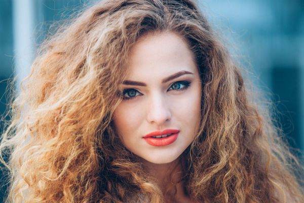 Mascarillas caseras para evitar el frizz en el pelo. Tratamientos naturales para combatir el pelo encrespado. Quitar el frizz en el cabello. Mascarillas caseras para evitar el frizz en el pelo. Tratamientos naturales para combatir el pelo encrespado. Quitar el frizz en el cabello.