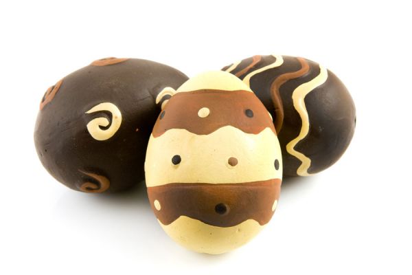 Huevos de Pascuas Caseros Bicolor. Como hacer un Huevo de Pascua de varios colores. Huevos de Pascuas Caseros Bicolor. Como hacer un Huevo de Pascua de varios colores.