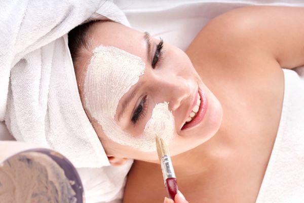 Cómo hacer una mascarilla para el rostro, contorno y cuello Cómo hacer una mascarilla para el rostro, contorno y cuello