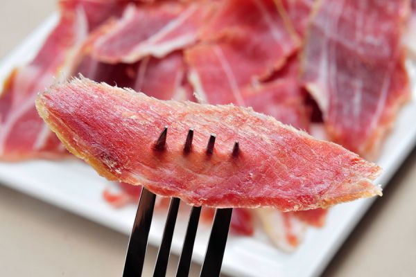 Cómo disfrutar de un buen jamón serrano Cómo disfrutar de un buen jamón serrano