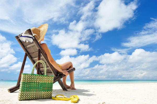 Cómo cuidar el bolso en la playa Cómo cuidar el bolso en la playa