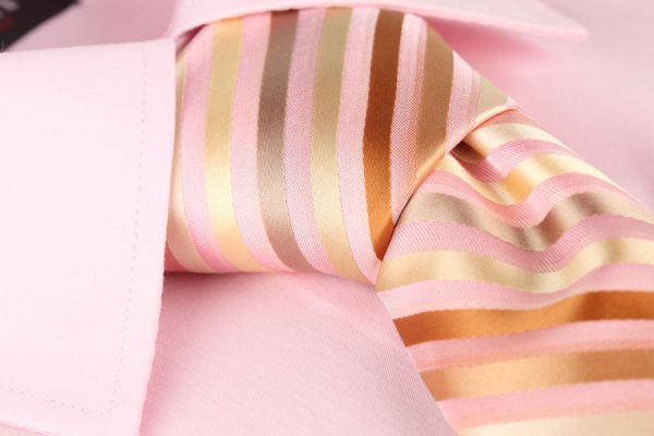 Cómo hacer el nudo de corbata Windsor - Video Cómo hacer el nudo de corbata Windsor - Video