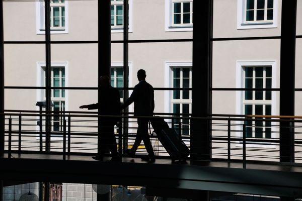 Métodos para organizar los viajes de negocios en la empresa. Tips de ahorro para los viajes de negocios
