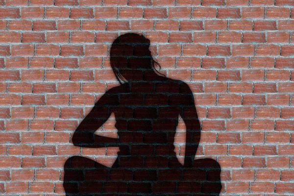 Dos formas de meditar si eres mujer. Tecnicas de meditación para mujeres. Meditaciones para aliviar molestias durante el síndrome pre menstrual Dos formas de meditar si eres mujer. Tecnicas de meditación para mujeres. Meditaciones para aliviar molestias durante el síndrome pre menstrual