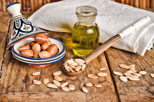 Usos y beneficios del aceite de argán. Cómo aprovechar las propiedades del aceite de argán. Qué es el aceite de argán y cómo usarlo? Usos y beneficios del aceite de argán. Cómo aprovechar las propiedades del aceite de argán. Qué es el aceite de argán y cómo usarlo?