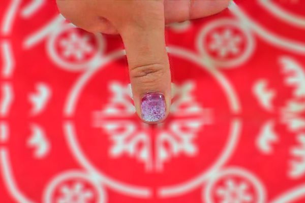 Pasos para pintar la uñas con efecto difuminado de dos colores. Cómo pintar las uñas con esponja. Efecto esfumado en las uñas con esponja Pasos para pintar la uñas con efecto difuminado de dos colores. Cómo pintar las uñas con esponja. Efecto esfumado en las uñas con esponja