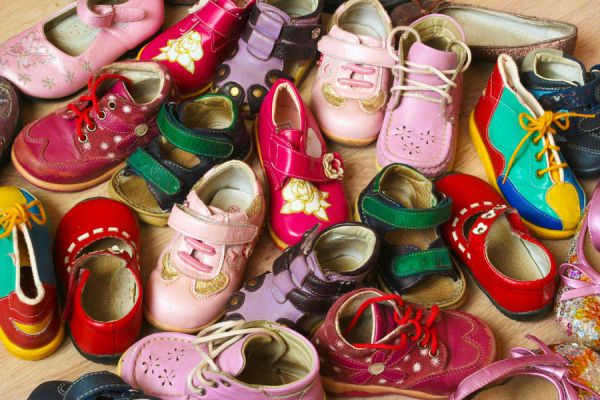 Consejos para elegir el mejor calzado para los niños. Cómo escoger las zapatillas para niños. La importancia de elegir el calzado correcto para niños Consejos para elegir el mejor calzado para los niños. Cómo escoger las zapatillas para niños. La importancia de elegir el calzado correcto para niños