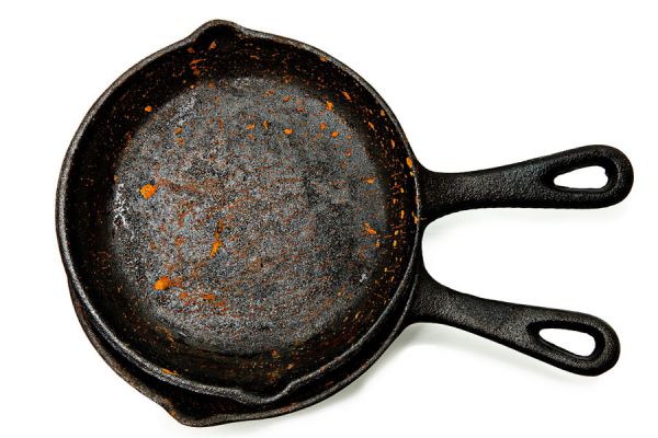 Cómo restaurar utensilios de hierro fundido. Cómo recuperar ollas de hierro fundido. Reparar recipientes de hierro fundido Cómo restaurar utensilios de hierro fundido. Cómo recuperar ollas de hierro fundido. Reparar recipientes de hierro fundido