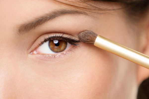 Consejos para usar el maquillaje como una profesional. Tips para aplicar el maquillaje. Claves para aplicar el maquillaje en tu rostro Consejos para usar el maquillaje como una profesional. Tips para aplicar el maquillaje. Claves para aplicar el maquillaje en tu rostro