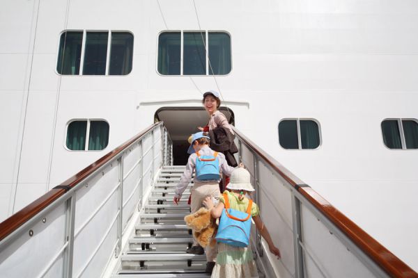 Tips para viajar en crucero con los niños. Cómo organizar un viaje en crucero con niños. Claves para disfrutar de un crucero con niños Tips para viajar en crucero con los niños. Cómo organizar un viaje en crucero con niños. Claves para disfrutar de un crucero con niños