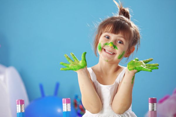 Tips para que los niños aprendan a pintar. Cómo enseñar a colorear. Métodos para enseñar a los niños a pintar por primera vez