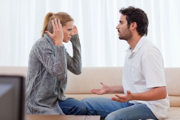 4 conductas que arruinan una relación de pareja. Actitudes que debes evitar para no destruir tu relación. Actitudes que destruyen la pareja