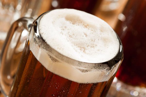 Cómo preparar cerveza de raiz de jengibre. Qué es la cerveza de raiz? Ingredientes para hacer cerveza de raiz. Receta para hacer zarzaparrilla Cómo preparar cerveza de raiz de jengibre. Qué es la cerveza de raiz? Ingredientes para hacer cerveza de raiz. Receta para hacer zarzaparrilla