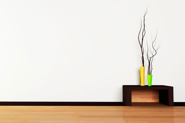 Florero sobre una mesa de café, decoracion simple y sin gastar mucho dinero Florero sobre una mesa de café, decoracion simple y sin gastar mucho dinero