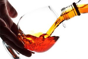 Cómo mejorar la calidad del alcohol para hacer licores o cócteles.