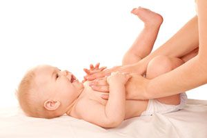 Cómo ayudar a un Bebé Estreñido