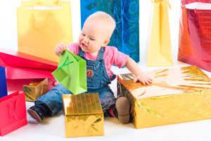 Ilustración de Cómo elegir regalos y juguetes para bebés