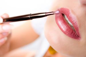 Consejos para maquillar los labios. Tips de maquillaje y cuidado de los labrios. Como cuidar y maquillar los labios. rutinas de maquillaje para labios