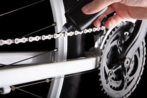 Cómo engrasar la cadena de la bicicleta