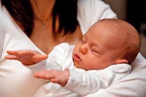 Masajes para los bebés. Técnicas para hacerle masajes a los bebes y calmar dolores y llanto. Guia para hacerle masajes al bebé