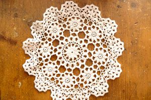 Ideas para crear objetos con carpetas de ganchillo. 5 opciones para reutilizar las carpetas a crochet
