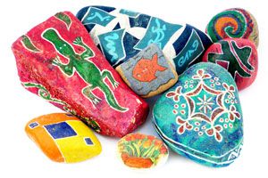 Ideas para una decoración con piedras. Cómo pintar las piedras y usarlas en decoración. Consejos para decorar usando piedras naturales