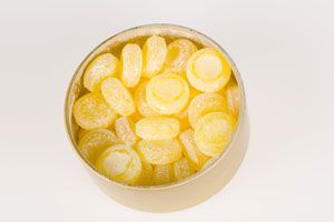 Cómo preparar sabrosas gotas de limón caseras. Receta para hacer golosinas de limón. Ingredientes y preparación de las gotas de limón