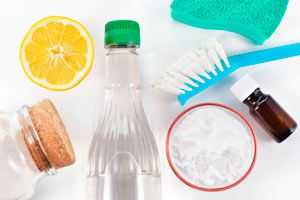 Cómo hacer limpiadores caseros para el hogar. Tips para preparar tus propios limpiadores caseros. Productos de limpieza caseros