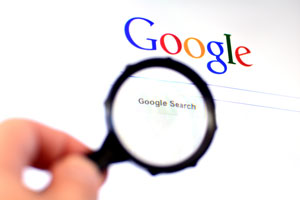8 trucos para hacer búsquedas en google. Trucos útiles para usar google. Cómo hacer búquedas específicas en google